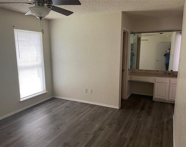 7420 Meadow Creek Drive - Photo Thumbnail 4