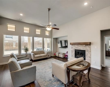 1228 Carinna Drive - Photo Thumbnail 9
