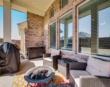 1228 Carinna Drive - Photo Thumbnail 25
