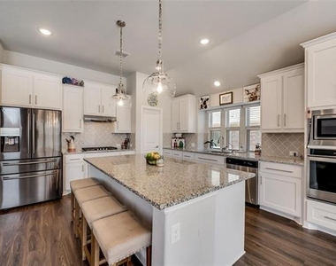 1228 Carinna Drive - Photo Thumbnail 11