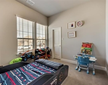 1228 Carinna Drive - Photo Thumbnail 19