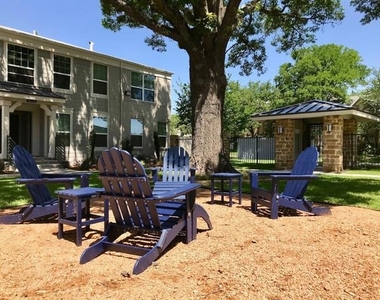6304 Prospect Avenue - Photo Thumbnail 17