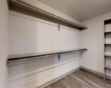 6304 Prospect Avenue - Photo Thumbnail 9