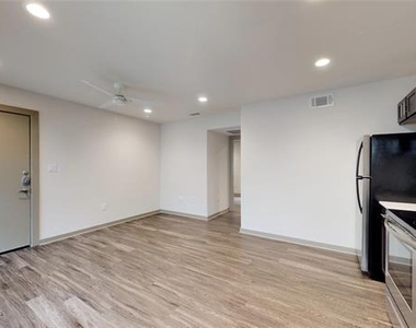 6304 Prospect Avenue - Photo Thumbnail 4