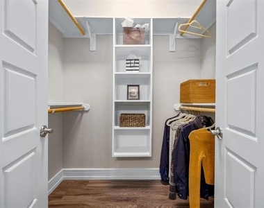 3201 Esperanza Crossing - Photo Thumbnail 7
