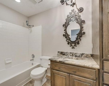 10104 Burgundy Drive - Photo Thumbnail 15