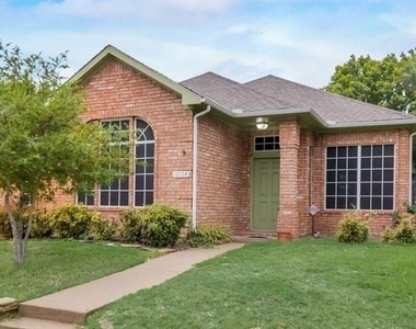 10104 Burgundy Drive - Photo Thumbnail 1