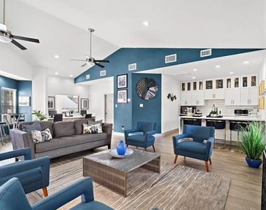 7250 W Greens Road - Photo Thumbnail 20
