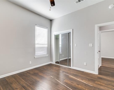 619 Buckalew Street - Photo Thumbnail 26