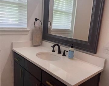 436 Degan Avenue - Photo Thumbnail 18