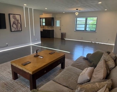 436 Degan Avenue - Photo Thumbnail 1