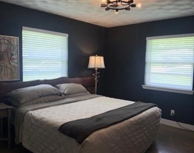 436 Degan Avenue - Photo Thumbnail 16