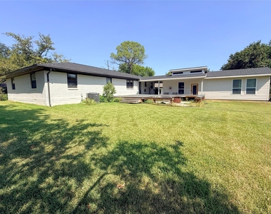 436 Degan Avenue - Photo Thumbnail 25