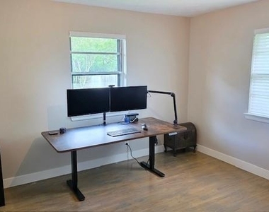 436 Degan Avenue - Photo Thumbnail 9