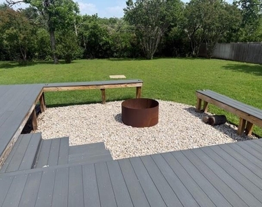 436 Degan Avenue - Photo Thumbnail 21
