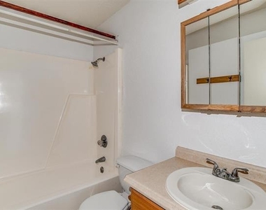 6530 Fall Creek Highway - Photo Thumbnail 17
