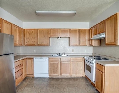 6530 Fall Creek Highway - Photo Thumbnail 8