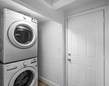 2250 Areba Street - Photo Thumbnail 5