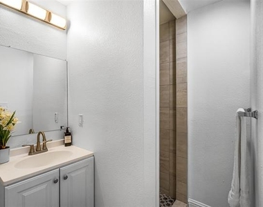 2250 Areba Street - Photo Thumbnail 7