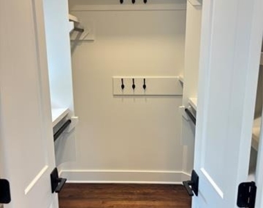 3038 Santa Elena Drive - Photo Thumbnail 9