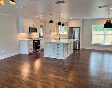 3038 Santa Elena Drive - Photo Thumbnail 2