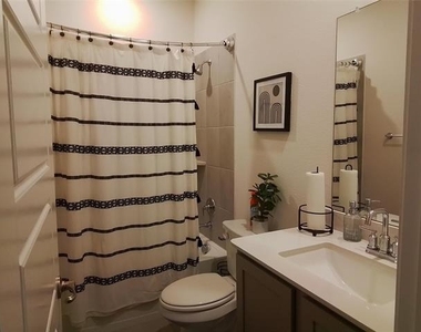 9712 Quail Pointe Road - Photo Thumbnail 10