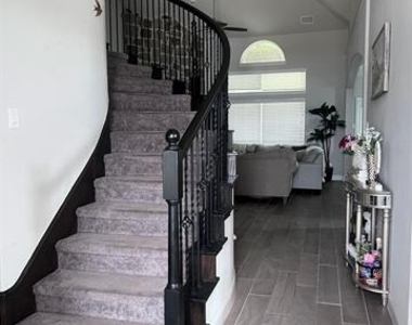 9832 El Colina Drive - Photo Thumbnail 5