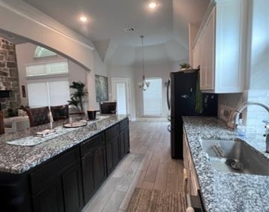 9832 El Colina Drive - Photo Thumbnail 14
