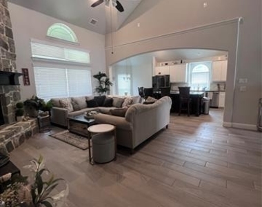 9832 El Colina Drive - Photo Thumbnail 6