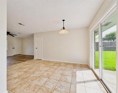 409 Starling Drive - Photo Thumbnail 9
