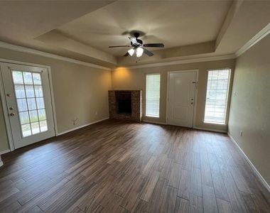 1809 Park Place - Photo Thumbnail 3