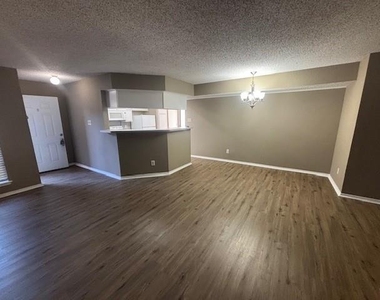 5025 Winder Court - Photo Thumbnail 3