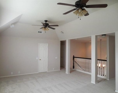 2709 Dunbar Drive - Photo Thumbnail 7