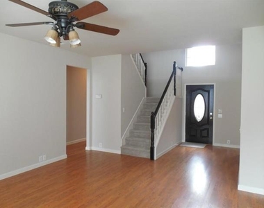 2709 Dunbar Drive - Photo Thumbnail 3