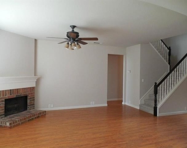 2709 Dunbar Drive - Photo Thumbnail 11