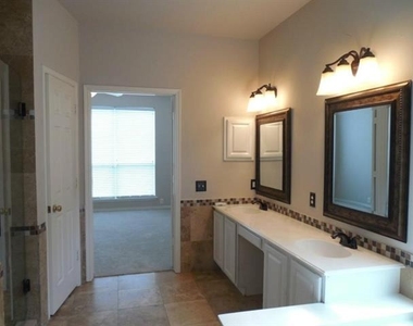2709 Dunbar Drive - Photo Thumbnail 1