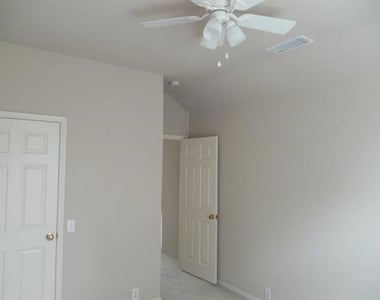 2709 Dunbar Drive - Photo Thumbnail 6