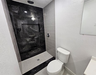 2402 Housley Drive - Photo Thumbnail 25