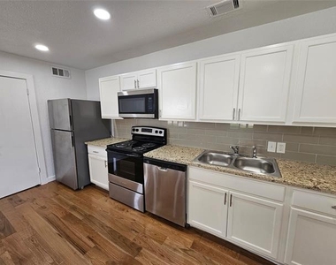 2402 Housley Drive - Photo Thumbnail 2