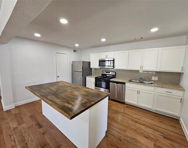 2402 Housley Drive - Photo Thumbnail 5
