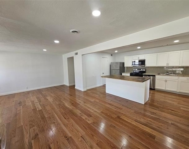 2402 Housley Drive - Photo Thumbnail 3