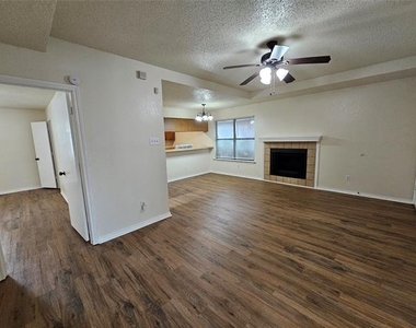 311 Bryant Lane - Photo Thumbnail 2