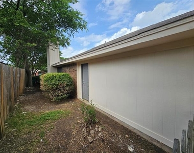 311 Bryant Lane - Photo Thumbnail 19