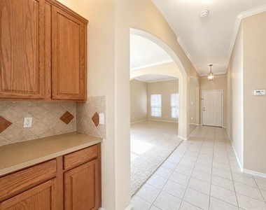 1612 Warm Springs Drive - Photo Thumbnail 5