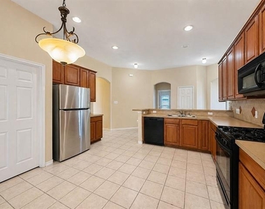 1612 Warm Springs Drive - Photo Thumbnail 9