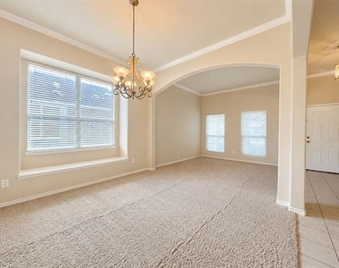 1612 Warm Springs Drive - Photo Thumbnail 2