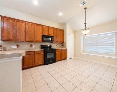 1612 Warm Springs Drive - Photo Thumbnail 8