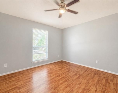 1612 Warm Springs Drive - Photo Thumbnail 15