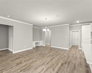 304 Community Drive - Photo Thumbnail 3