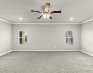 304 Community Drive - Photo Thumbnail 12